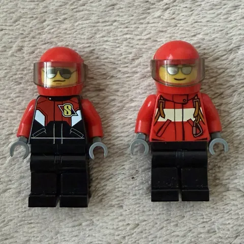LEGO x City: Male Pilots, Red Firesuit (CTY0678 & CTY0738)