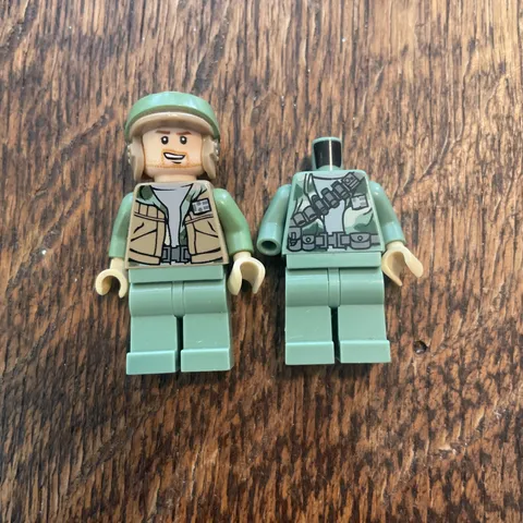 LEGO Star Wars Endor Rebel Trooper Mini-figure 