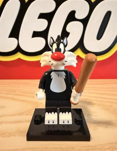 Lego Looney Tunes Sylvester The Cat Minifigure With Accessory
