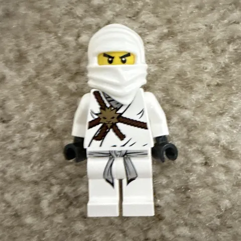 LEGO NINJAGO White Ninja Minifigure w/ Hood Mask & Sword Strap