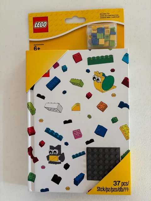 Lego Journal  / Notebook With Studs On Cover Lined Paper #853798 New In Package