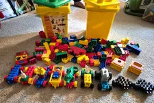 Lot 140 Pcs DUPLO Lego Building Bricks Assorted Cars, Blocks, Slopes, People