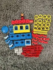 Vintage LEGO Fabuland 1980s Vintage Lot -Feddy Fox Mini Figure Doors Windows