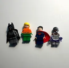 LEGO DC Super Heroes Minifigure Lot Batman Superman Aquaman Cyborg