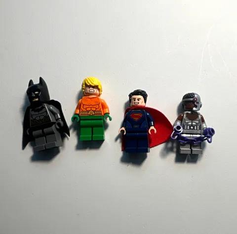 LEGO DC Super Heroes Minifigure Lot Batman Superman Aquaman Cyborg