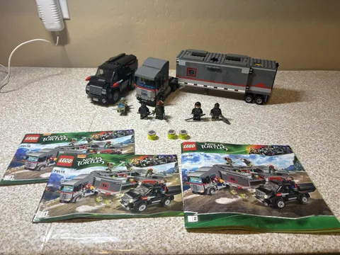 LEGO Teenage Mutant Ninja Turtles: Big Rig Snow Getaway (79116)- See Description