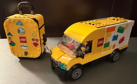 LEGO 40817 Yellow Travel Suitcase + 60500 City Van 100% Complete All Pieces