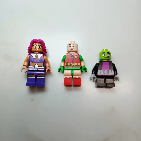 LEGO DC Titans Minifigure Lot (3) Starfire / Beast Boy / Robin
