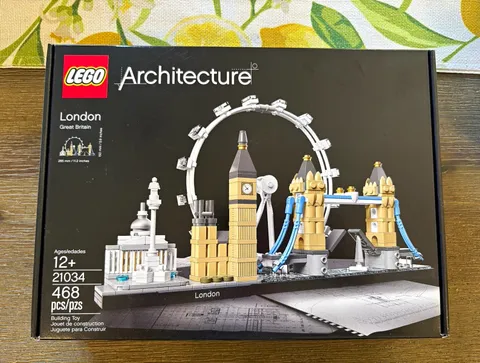 LEGO Architecture Skylines London 21034 Complete Set 468pcs 12+ Separator