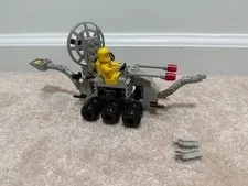 Lego 6880 Surface Explorer, 99% complete 2 broken pieces