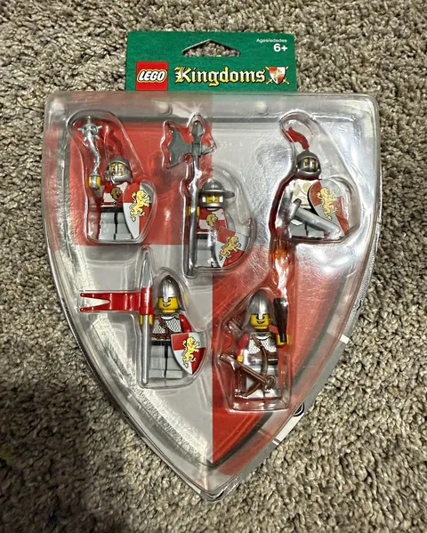 LEGO Castle Kingdoms Knights 852921 5 Minifigures Blister Pack Ages 6+