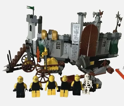 LEGO 8813 Battle at the Pass Castle Knights' Kingdom II 2006 Missing without Box