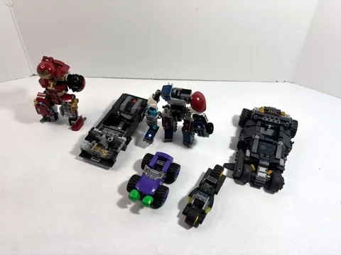 LEGO Heroes partials LOT: hulkbuster 76104, batmobile 76239, mech, bike etc.
