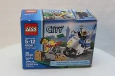 60041 LEGO City Crook Pursuit with Motorcycle Police 2014 Retired SEALED