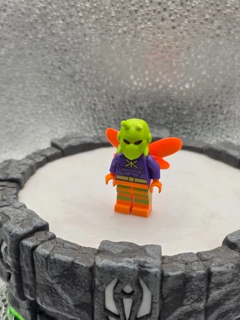 Lego - Killer Moth Minifigure - 76054 - Batman DC Super Heroes - sh0276
