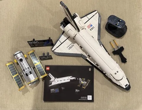 Lego Icons Nasa Space Shuttle Discovery (10283) Retired Edition