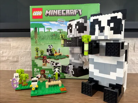 LEGO Minecraft The Panda Haven 21245 Complete Set w/Manual and Box