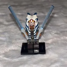 LEGO Star Wars Ashoka Tunic W Armor And Belt Sw0759 Minifigure W/ Crack