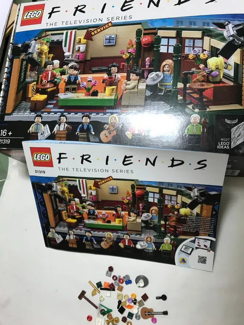 EMPTY FRIENDS TV SERIES LEGO BOX WITH CATALOGUE & MICRO BITS