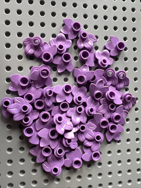 LEGO 32608 Medium Lavender Plant Plate 1x1 Round Leaves Part Lot 47 Flower
