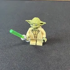 LEGO Star Wars Yoda Minifigure Olive Green with Green Lightsaber sw1288 - 75360