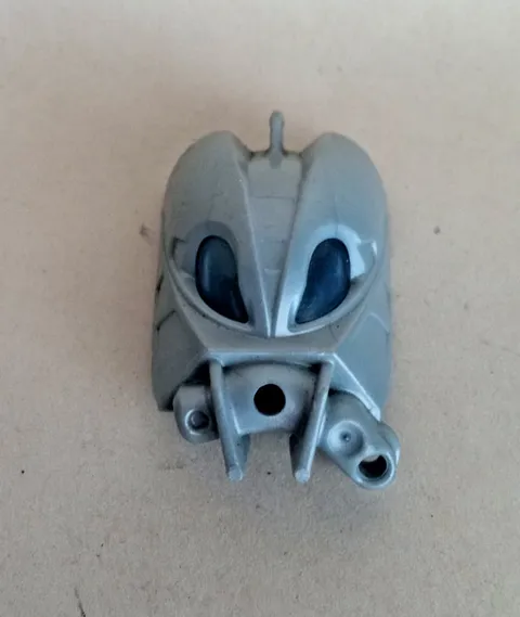 Lego loose Bionicle Toa Matoro head mask 8915 Mahri translucent blue inner 2007