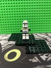 Lego Clone Trooper Sergeant (Phase 1) Minifigure Star Wars 75000 sw0438 DM17