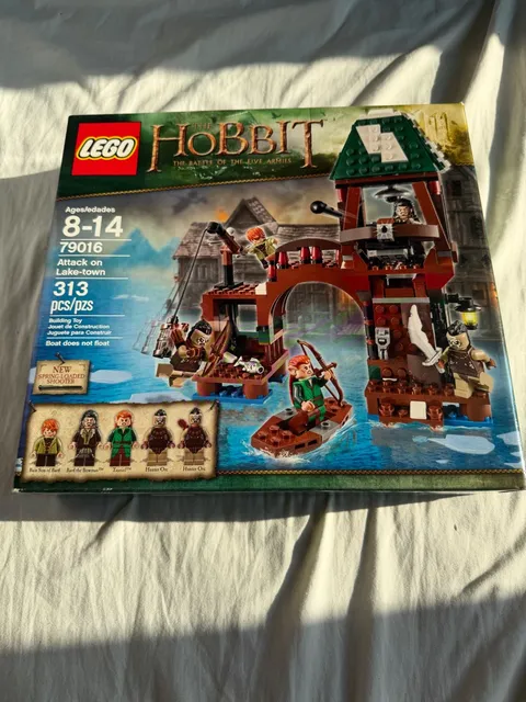 LEGO The Hobbit: Attack on Lake-Town (79016)
