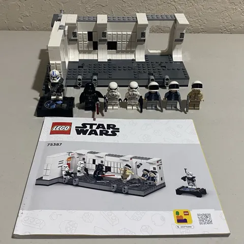 LEGO Star Wars: Boarding the Tantive IV (75387) 100% Complete - Great Condition