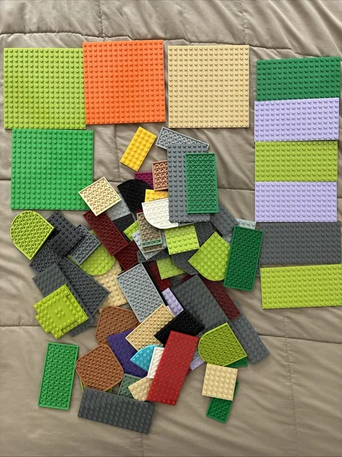 Lego Lot 75+ Pieces Flat Plates See Pics!