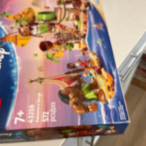 LEGO Disney Moana 2 Kakamora Barge 43258 Set 572 pcs Brick Separator