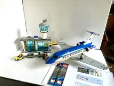 LEGO 2016 Airport Passenger Terminal 60104 Used Complete retired used 99%