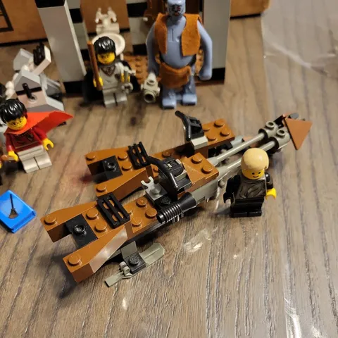 Legos, Harry Potter / Star Wars, X3 sets.