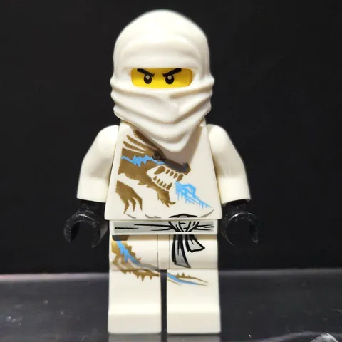 LEGO Ninjago ZANE DX Minifigure White Dragon Suit from 2260 AUTHENTIC njo0018