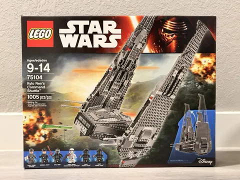 LEGO 75104 Star Wars  Kylo Ren’s Command Shuttle New Sealed Retired HTF