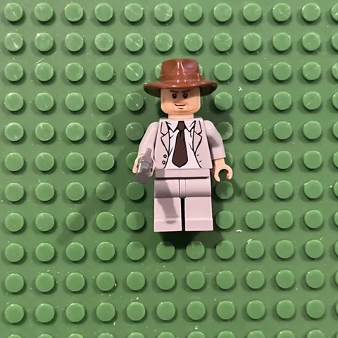 LEGO  - Indiana Jones - Light Bluish Gray Suit - iaj039 / 2009 - 2A