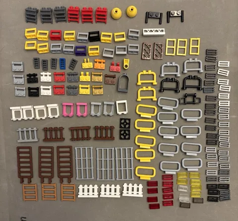 150+ Assorted Lego Fences, Gates, Grills, parts and pieces BUNDLE