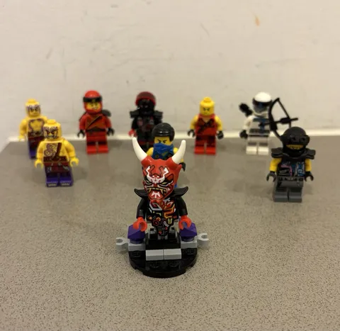 Mixed Lego Ninjago Minifigure Lot - Mr E Clothes Mannequin Zane Kai Luke Krait￼