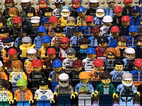 LEGO 100 CITY Minifigures Lot - Complete figures - no cracks, minimal wear