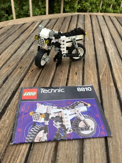 LEGO Technic 8810 Cafe Racer Complete w/ Instructions