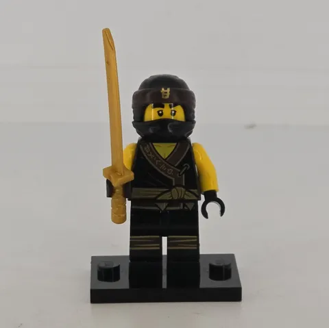 LEGO Ninjago Minifigure Cole The Movie (Genuine) with golden sword 