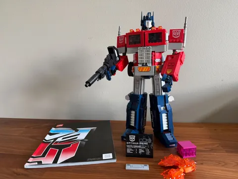 Lego Icons Transformers Optimus Prime 10302 Complete