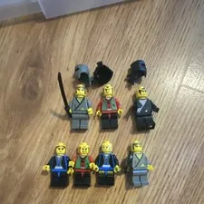 LEGO minifigures from the classic 1998 Castle Ninja theme