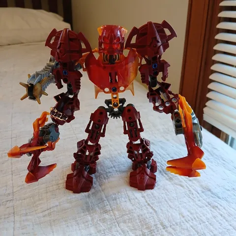 LEGO BIONICLE: Malum (8979) Used Condition.  No box or instructions