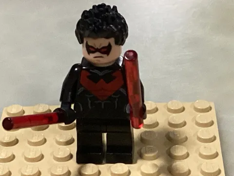 LEGO DC Batman 2014 Nightwing (sh0085) w-Staffs Rare/Retired Excellent Cond. 