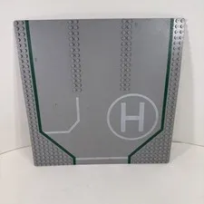 LEGO Helipad 6100PX1 Vintage Baseplate Road 32 x 32 w 3 Driveway Circle H 32x32