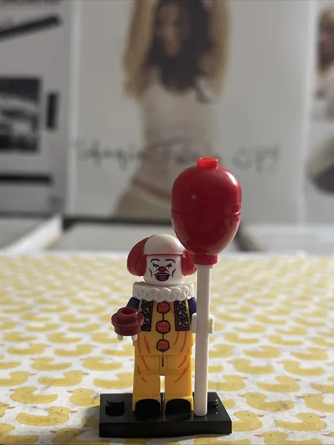 PENNYWISE THE DANCING CLOWN IT LEGO MINIFIG MINI FIGURE stephen king tim curry