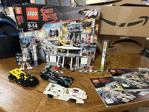 LEGO Speed Racer 8161 Grand Prix Race 595pc almost complete set