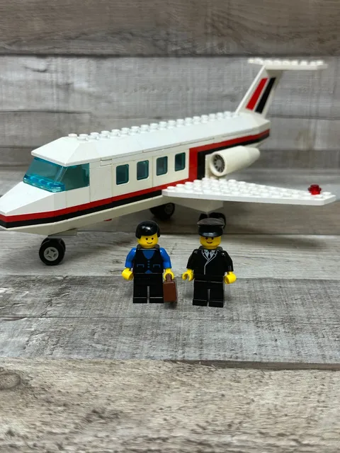 LEGO Town Airport: 6368 Jet Airliner - 100% Complete
