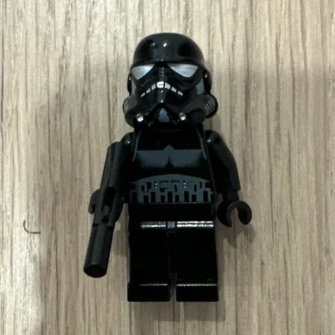 LEGO Star Wars Shadow Stormtrooper Minifigure w Helmet +Blaster